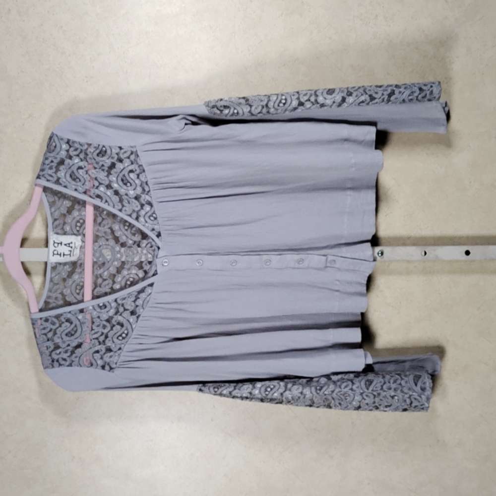 2/$10 05134 PPLA gray long sleeve shirt with lace trim S